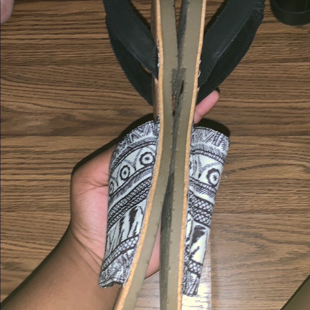 Almost new Arizona s-11 sandals